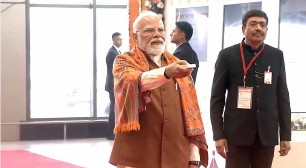 जालंधर पहुंचे प्रधानमंत्री मोदी, डेरा सच्चखंड बल्लां में की अरदास; आदमपुर एयरपोर्ट का नामकरण गुरु रविदास के नाम