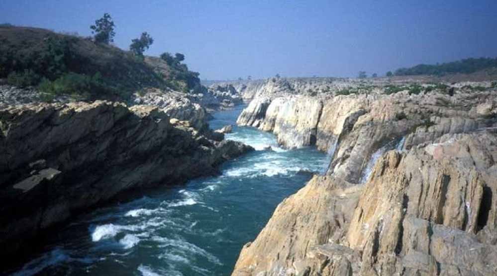 नर्मदा की सुरक्षा पर हाई अलर्ट, NGT ने मध्य प्रदेश सरकार को भेजा नोटिस