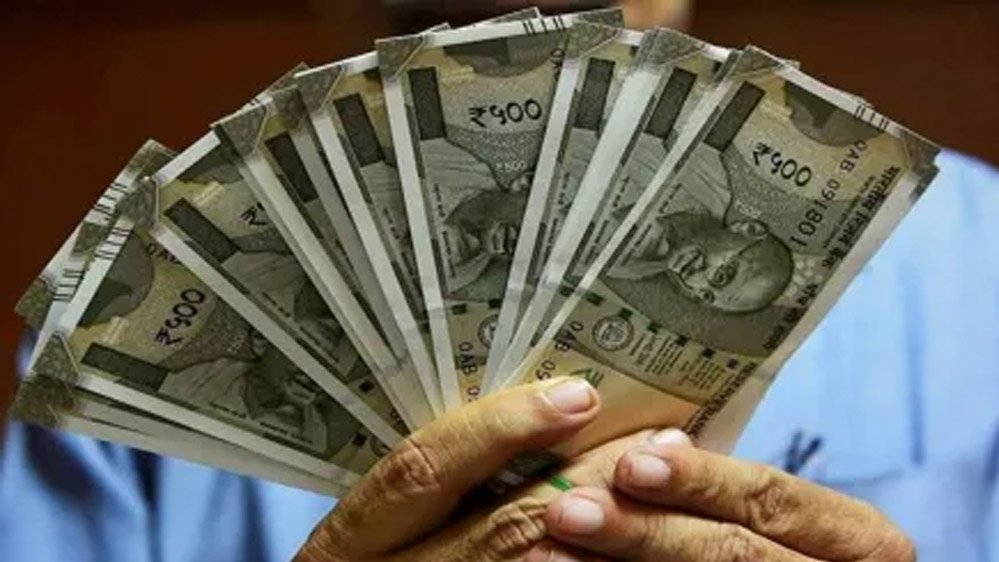 रुपये की शानदार बढ़त: 3 साल में बेहतरीन प्रदर्शन, India-US ट्रेड डील का असर साफ