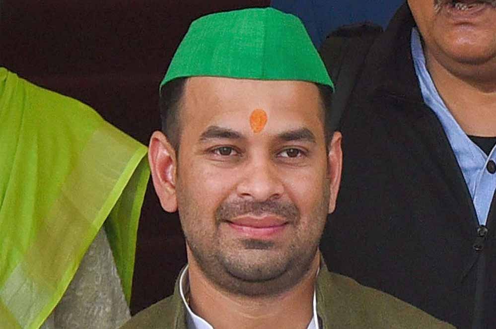 तेजप्रताप यादव ने ‘गद्दारों’ की लिस्ट बनाई, इन 5 नेताओं पर साजिश का बम फोड़ा