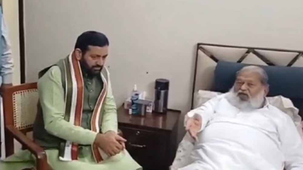 मंत्री का जाना हाल चाल, अनिज विज के घर पहुंचे CM नायब सैनी