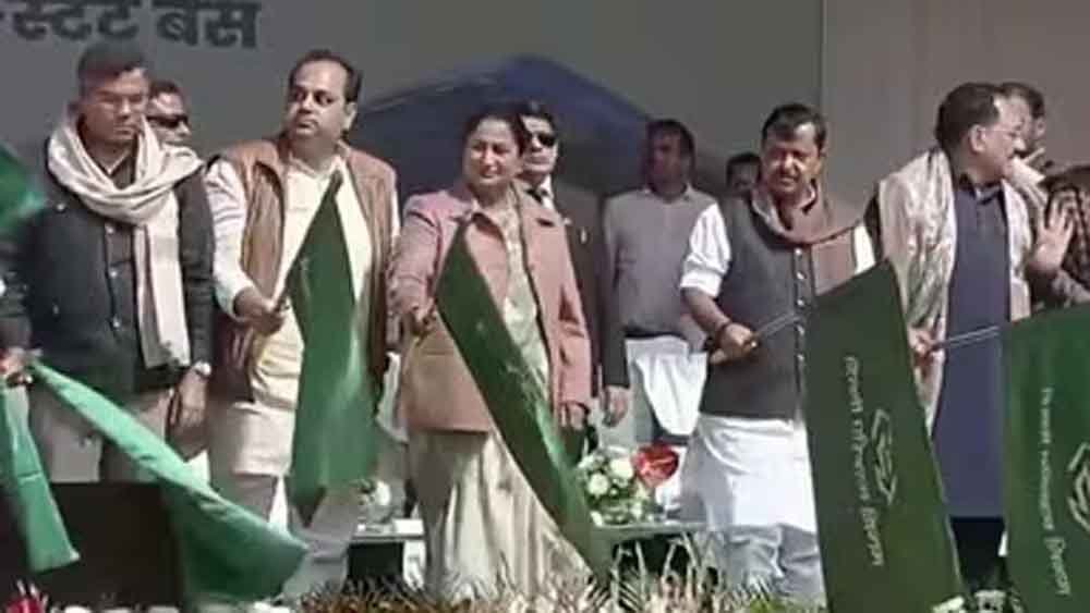 यात्रियों को राहत: राजधानी की सड़कों पर उतरीं 500 ई-बसें, दिल्ली–पानीपत बस सेवा शुरू