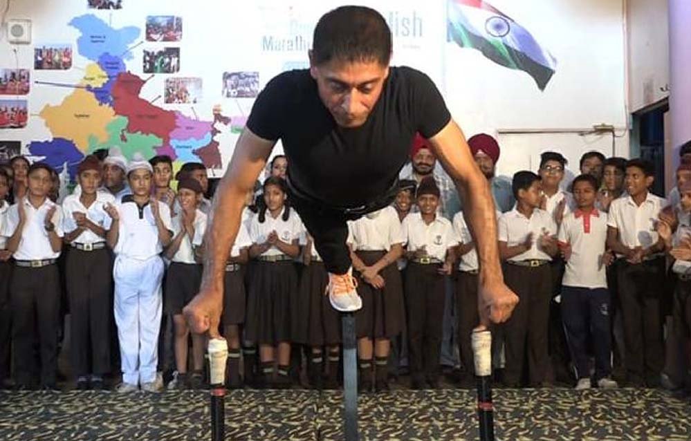 विक्की ने कपूरथला में बनाया वर्ल्ड रिकॉर्ड, 40 सेकेंड में 64 पुश-अप्स कर अपने ही पुराने रिकॉर्ड को तोड़ा