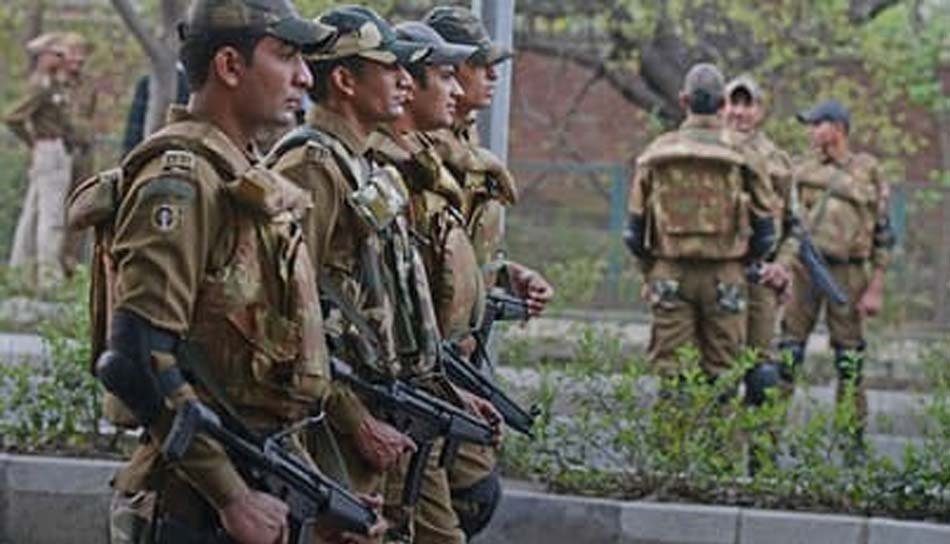 भारत में खामेनेई की मौत के बाद हाईअलर्ट, कानून-व्यवस्था पर सख्त नजर, उल्लंघन पर कार्रवाई की चेतावनी