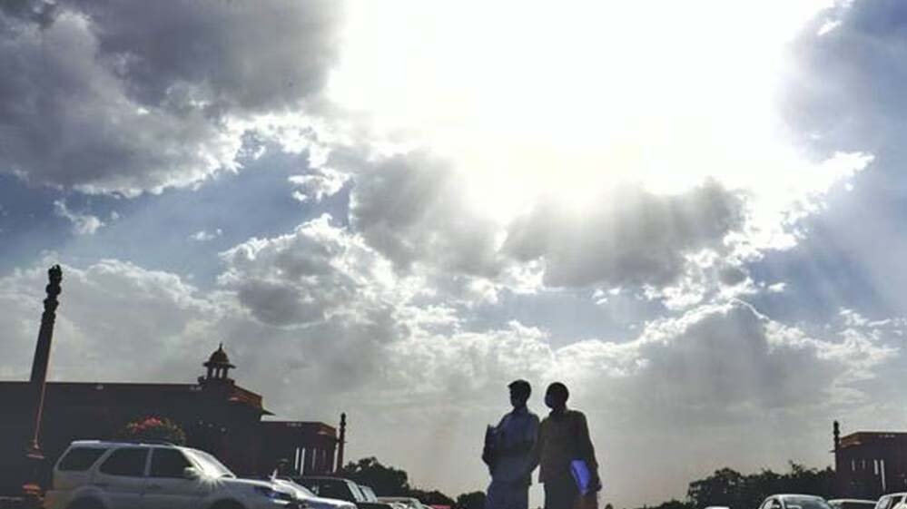 मध्य प्रदेश के 10 जिलों में भीषण गर्मी, 21-23 अप्रैल तक लू का यलो अलर्ट, खजुराहो में तापमान 43 डिग्री के पास