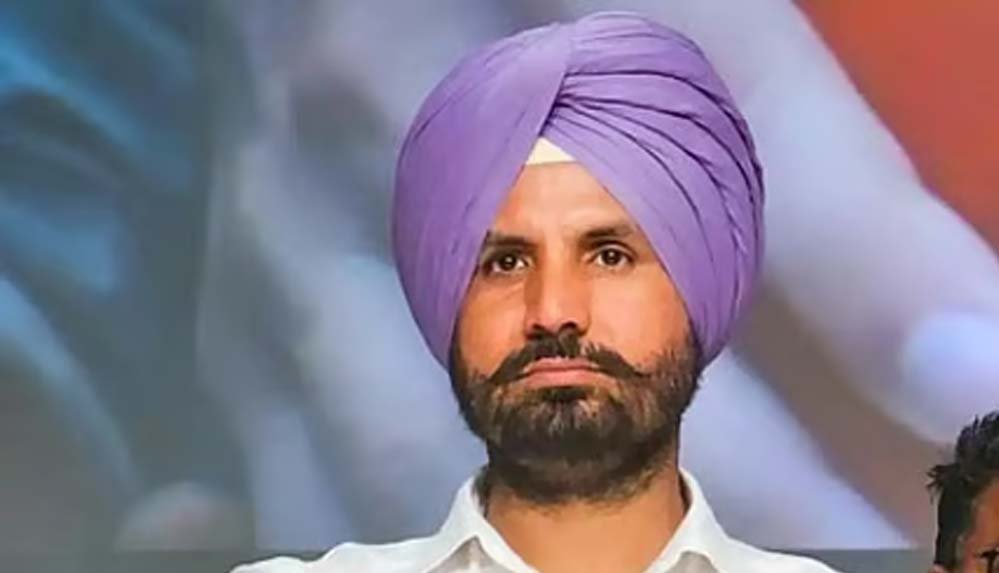 AAP के 50 विधायकों के टूटने की संभावना, कांग्रेस ने बढ़ाया अलर्ट