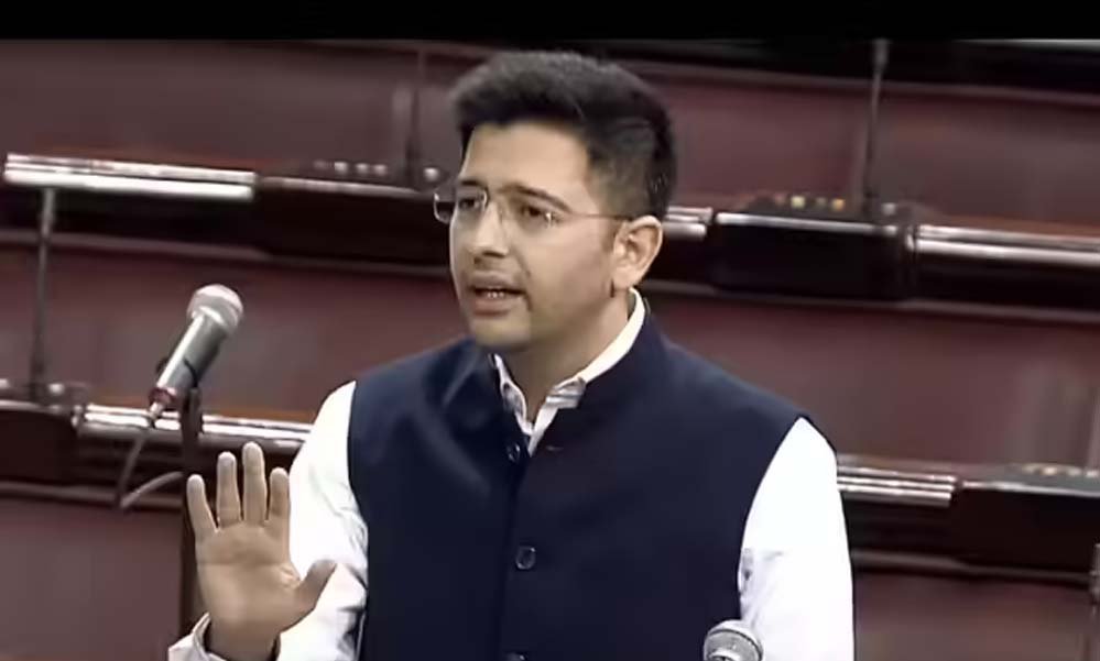 राघव चड्डा पर AAP का एक्शन, राज्यसभा उपनेता के पद से हटाए जाने का फैसला
