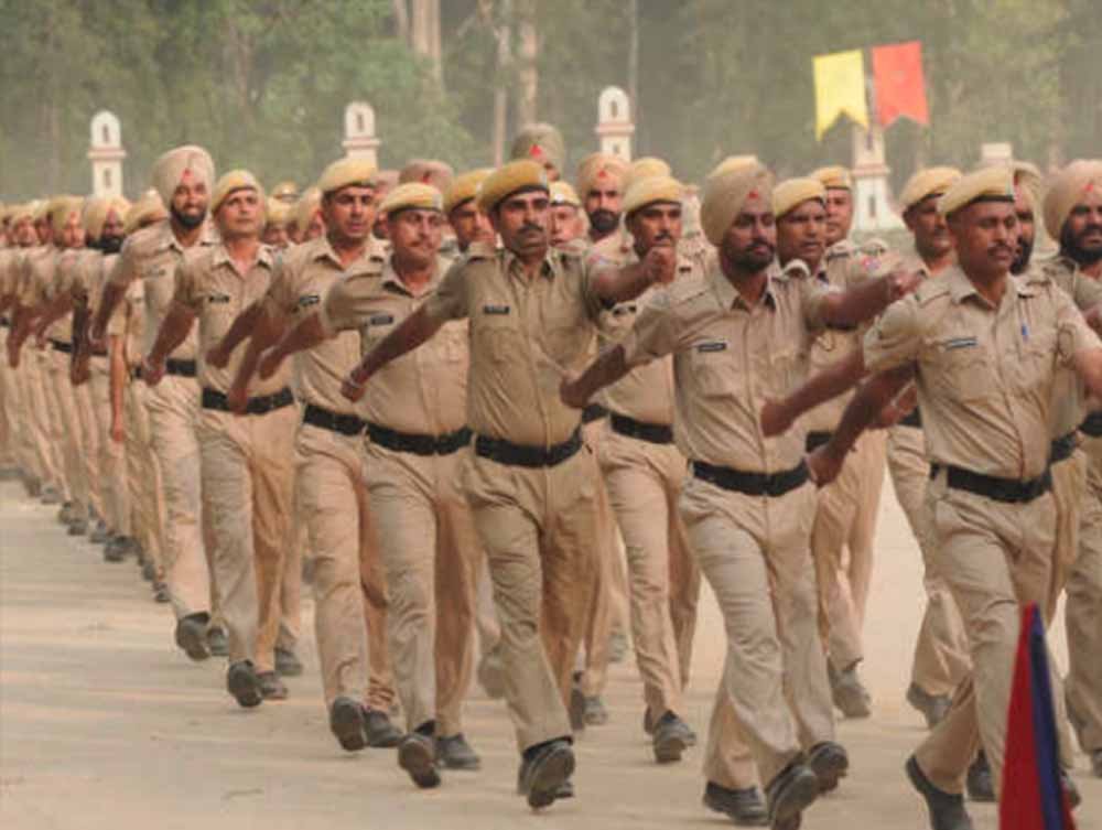 हरियाणा पुलिस भर्ती में बड़ा बदलाव: गर्भवती महिलाओं को छूट नहीं, चश्मा लगाने वाले उम्मीदवार भी होंगे पात्र