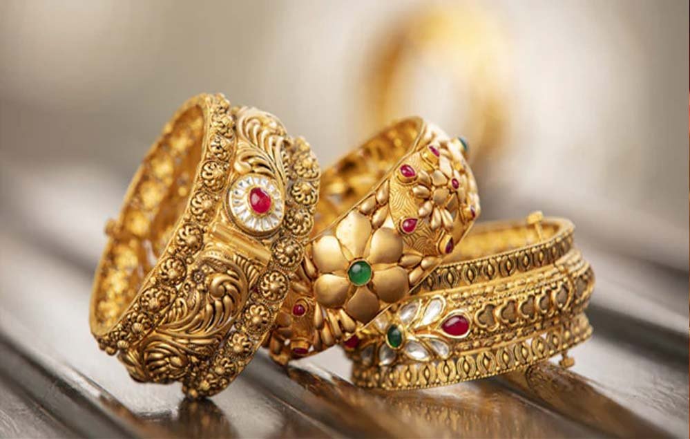 चांदी की कीमतों में 4500 रुपये का इजाफा, सोने की कीमत भी 2000 रुपये से ज्यादा बढ़ी