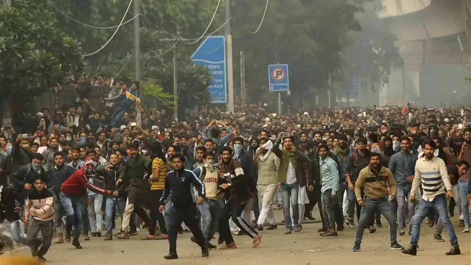 दिल्ली की राउज़ एवेन्यू कोर्ट का आदेश, पहचान परेड न होने पर जांच पर सवाल