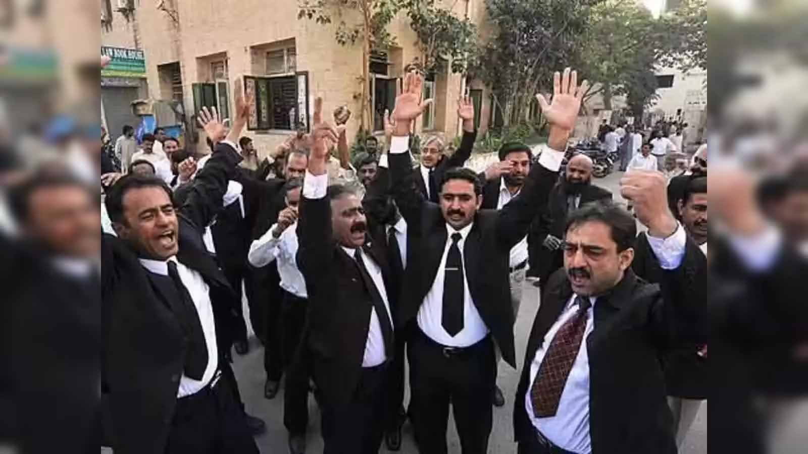 दिल्ली अदालतों में हड़ताल: हाई कोर्ट के फैसलों के विरोध में 14 मई को कामकाज ठप