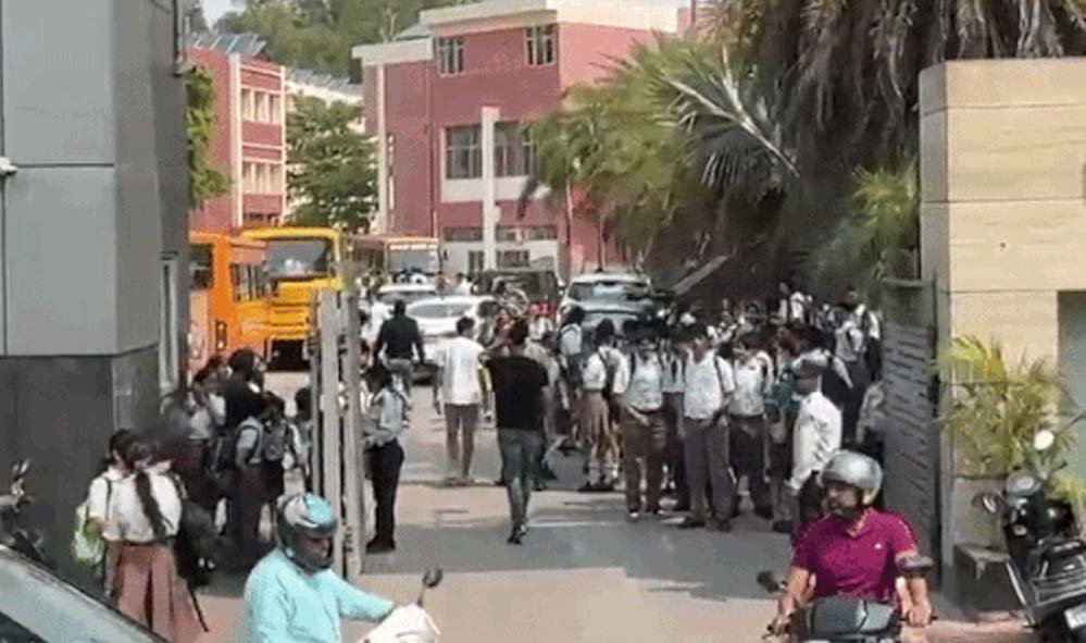 जालंधर में स्कूलों पर धमकी का सिलसिला, APJ स्कूल खाली, बम स्क्वायड कर रही जांच