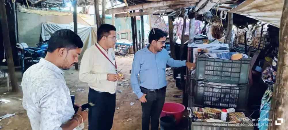 जहरीले तरीके से पकाए जा रहे थे फल, खाद्य विभाग की कार्रवाई में केला समेत कई फल जब्त