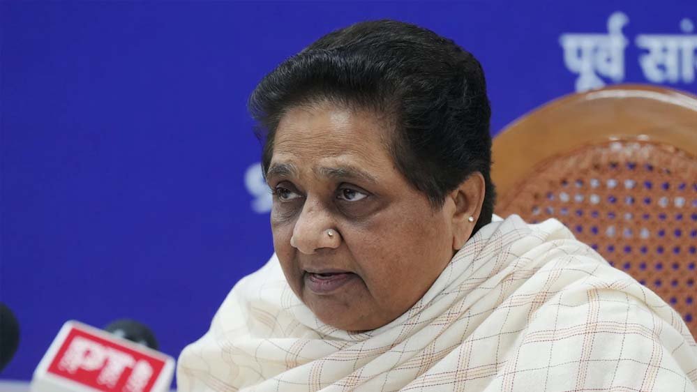 अचानक मुलाकात की कोशिश पड़ी भारी! मायावती ने कांग्रेस नेता को गेट से ही लौटाया, मंशा पर उठे सवाल