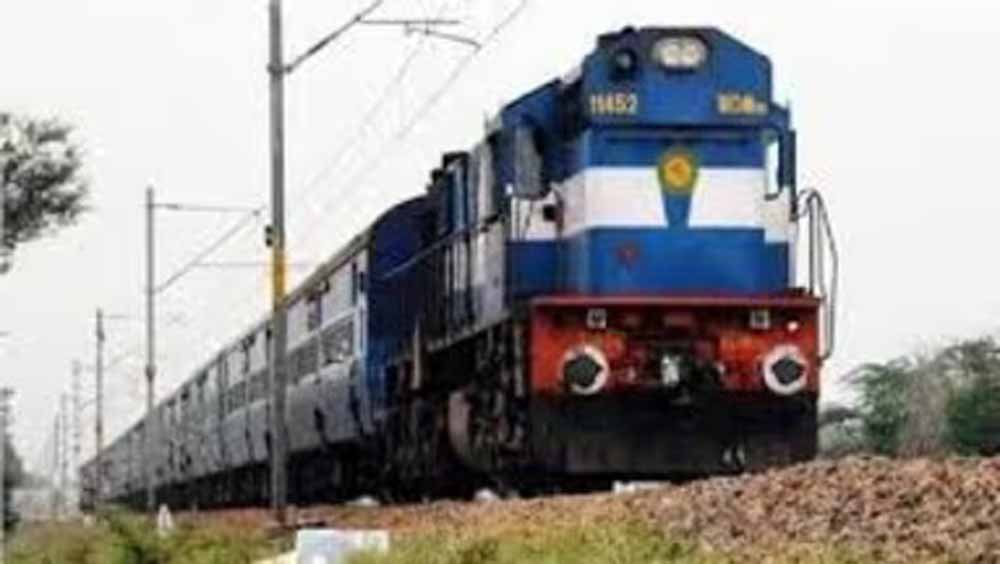 पंजाब मेल को पलटाने की साजिश! 29 मिनट में ट्रैक पर रखा गया 50 किलो का लोहे का एंगल, जांच तेज