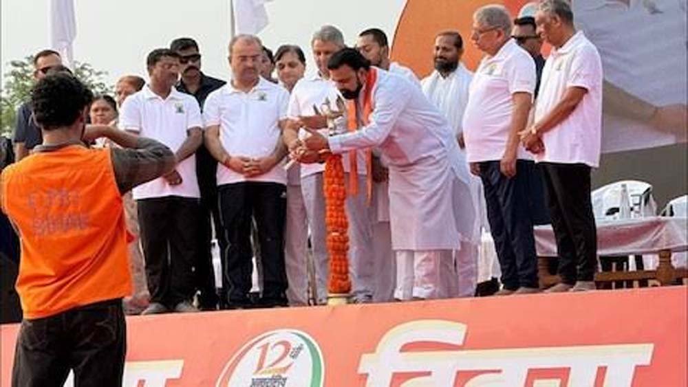 पटना के पाटलिपुत्र खेल परिसर में भव्य योग समारोह, ललन सिंह और मंगल पांडेय भी हुए शामिल