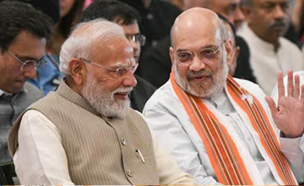 मोदी कैबिनेट में बड़े फेरबदल के संकेत, नए चेहरों को मौका और कुछ मंत्रियों की हो सकती है छुट्टी