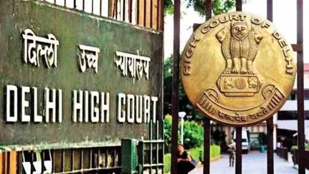 सोशल मीडिया पर फैली फर्जी खबरों पर उठा विवाद, न्यायपालिका की छवि को लेकर बहस तेज