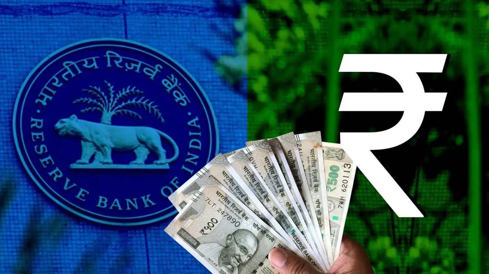 रुपया हुआ मजबूत, डॉलर पड़ा कमजोर! RBI के बड़े कदम से 50 पैसे की छलांग
