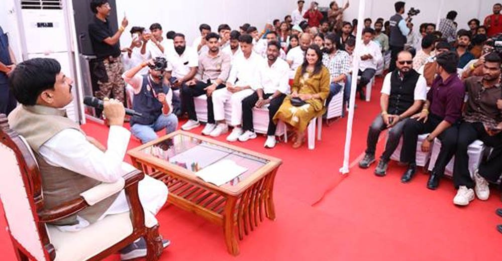 दुग्ध पालन और डेयरी उद्योग को बढ़ावा देने के लिये राज्य सरकार प्रतिबद्ध मुख्यमंत्री डॉ. यादव
