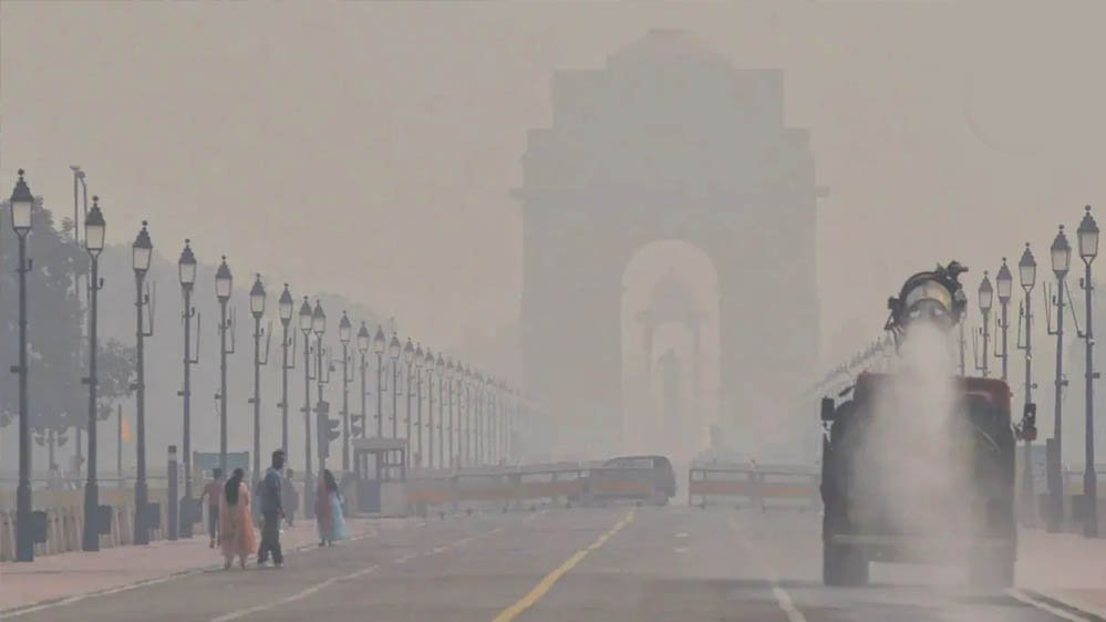 दिल्ली में प्रदूषण पर बड़ा एक्शन, 4 महीने बाहरी गाड़ियों की एंट्री बंद, बिना PUC नहीं मिलेगा ईंधन
