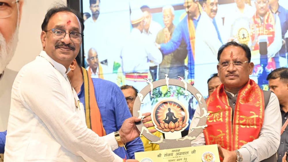 योग अपनाने की अपील: मुख्यमंत्री विष्णु देव साय ने जन-जन तक योग पहुंचाने का दिया संदेश