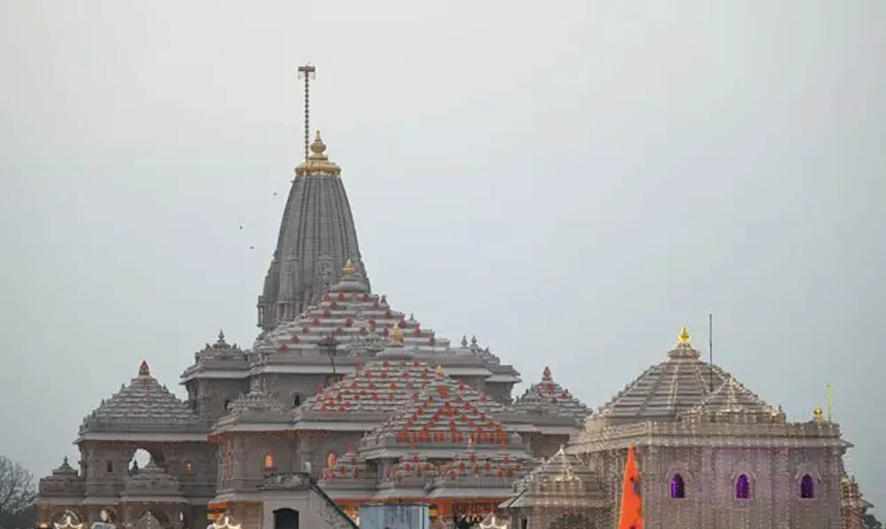 राम मंदिर दान व्यवस्था में बड़ा बदलाव: सुरक्षा और पारदर्शिता के लिए कर्मचारियों पर नया ड्रेस कोड लागू