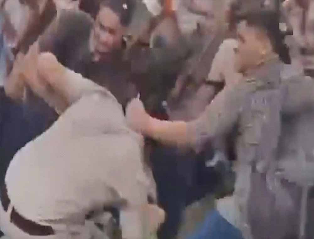 Jantar Mantar Clash: ‘मेरे पिता खून से लथपथ घर लौटे’, घायल पुलिसकर्मियों के परिवारों ने सुनाई दर्दभरी आपबीती