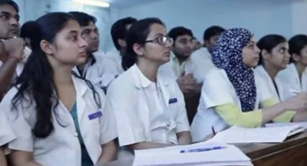 MP के PG डॉक्टरों के लिए नई DRP नीति लागू, पोस्टिंग का अधिकार अब मेडिकल कॉलेज डीन के पास