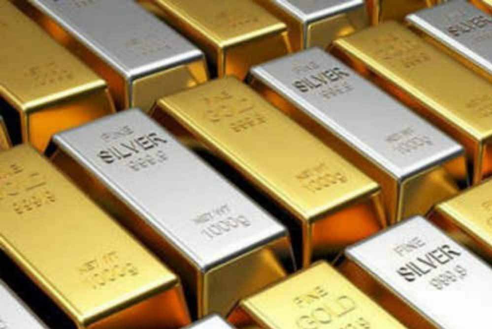 Gold Silver Price Today: अचानक लुढ़के चांदी के दाम, 24 कैरेट सोना कितने में मिल रहा? देखें ताजा रेट