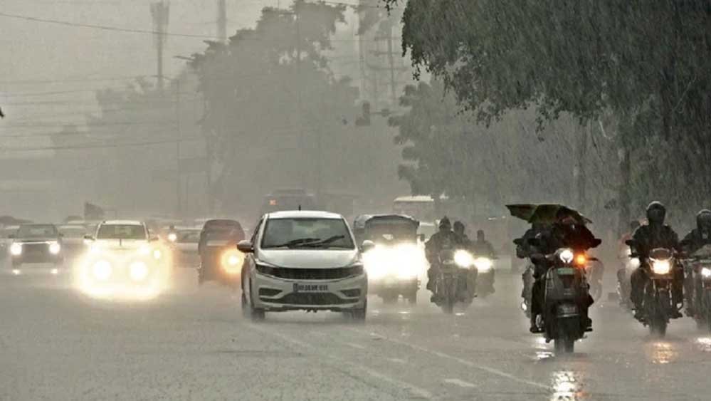 MP Weather Alert: 22 जिलों में भारी बारिश का खतरा, 3 दिन का अलर्ट जारी; 27 अगस्त तक बरसेंगे बादल