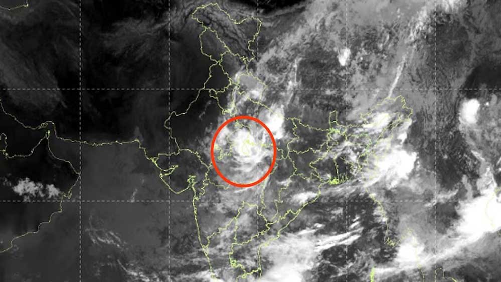 अंतरिक्ष से दिखा मॉनसून का खौफनाक नजारा! सैटेलाइट फोटो में बादलों ने बनाया विशाल घेरा