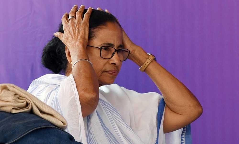 ममता बनर्जी की मुश्किलें बढ़ीं! कलकत्ता हाईकोर्ट की बात नहीं मानने पर कोलकाता में FIR दर्ज