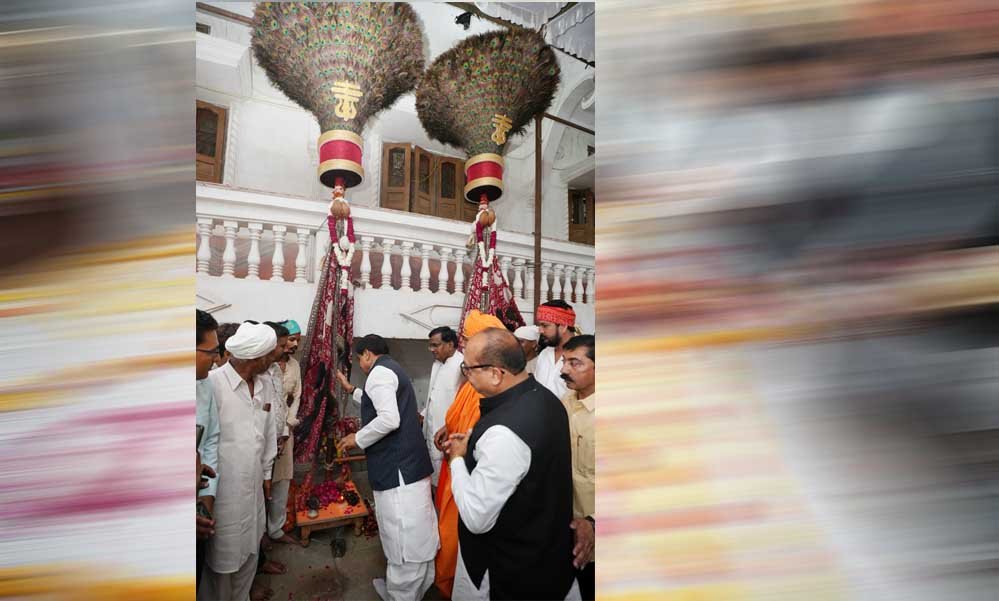 भुजरिया पर्व पर मुख्यमंत्री डॉ. मोहन यादव पहुंचे वाल्मीकि धाम, विधि-विधान से किया छड़ी-पूजन