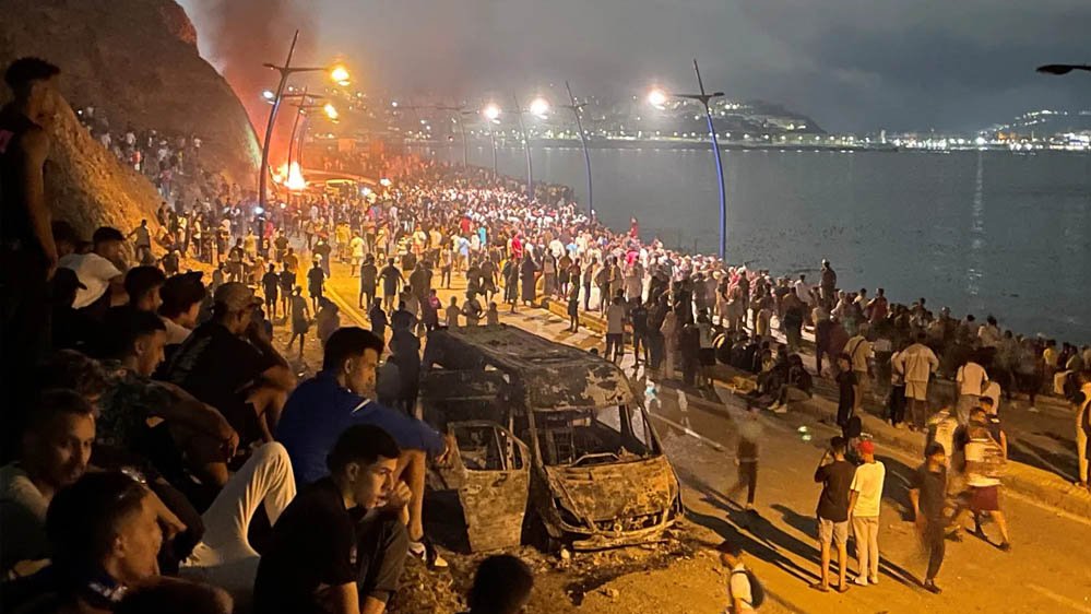 Spain Border Crisis: मुस्लिम देश से घुसपैठ की कोशिश ने बढ़ाया तनाव, सेना की कार्रवाई के बीच कई लोगों की मौत