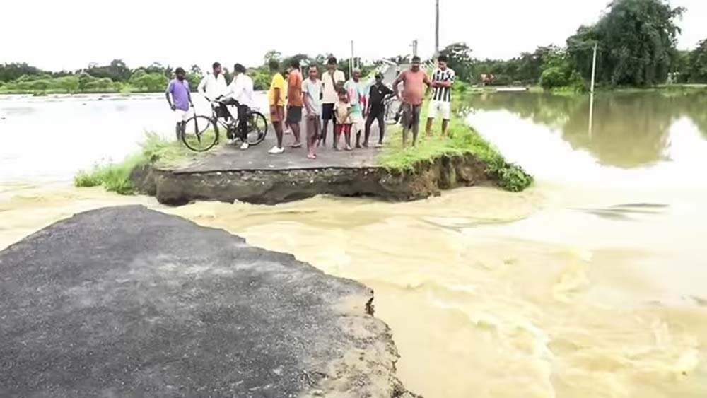 असम में बाढ़ से हालात गंभीर, 1.47 लाख प्रभावित, टूटे तटबंधों की होगी मरम्मत