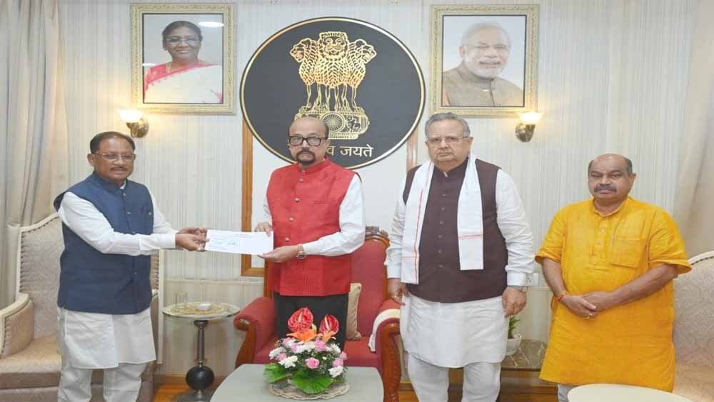 CM साय ने राज्यपाल रमेन डेका को सौंपा ₹5 करोड़ का चेक, असम बाढ़ पीड़ितों को मिलेगी मदद