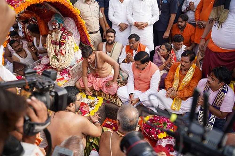 पालकी में विराजित चन्द्रमौलेश्वर का किया पूजन