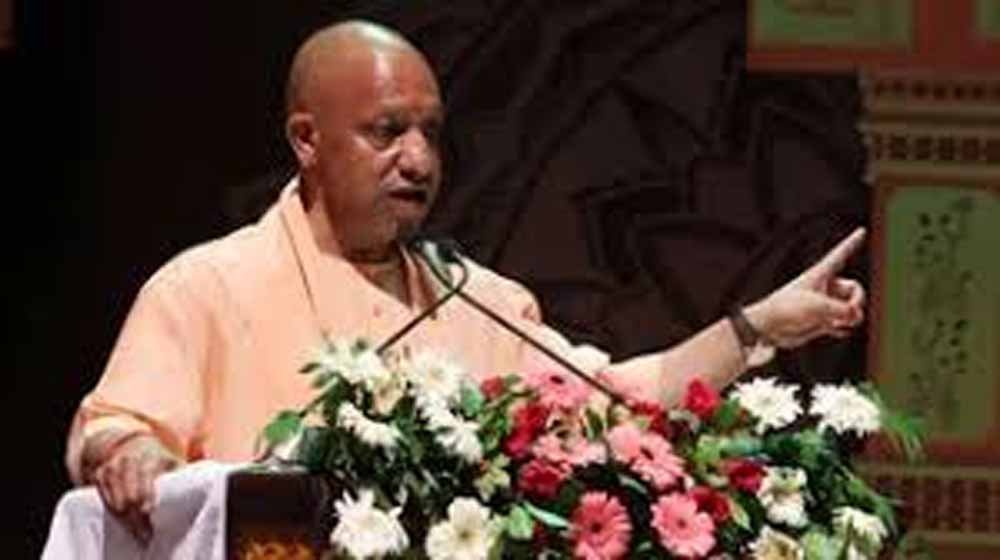 योगी का बड़ा दावा: यूपी में 6 महीने में 1 लाख नियुक्तियां, हर सप्ताह युवाओं को मिलेंगे सरकारी नौकरी के पत्र