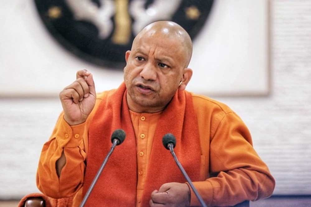 योगी सरकार ने बढ़ाया आउटसोर्स कर्मियों का मानदेय, 310 कर्मचारियों को फायदा; जानें किसे कितना मिलेगा