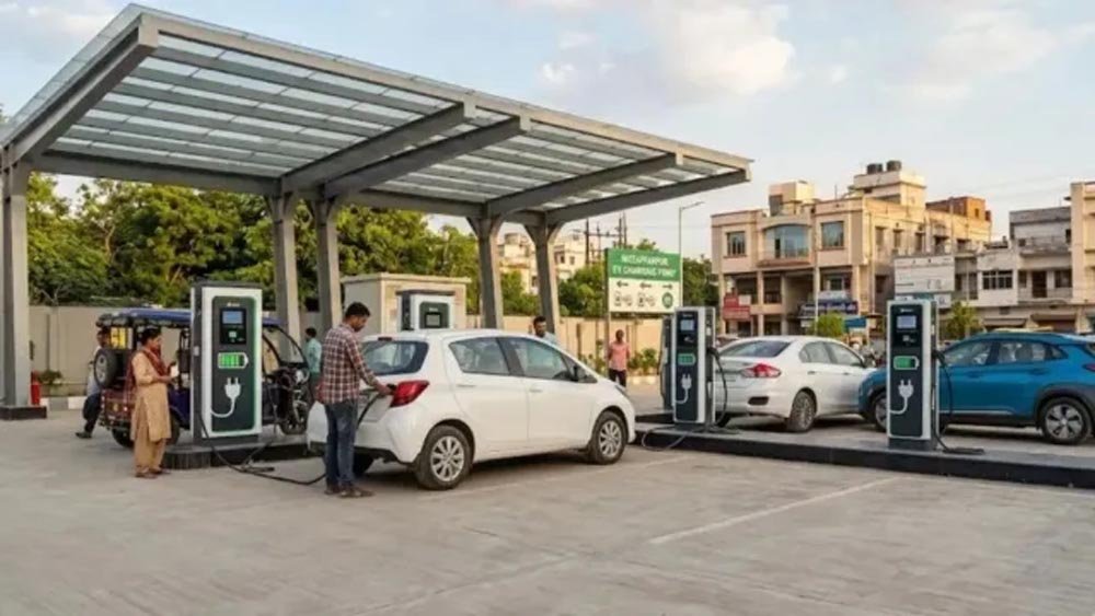 लखनऊ समेत यूपी के कई शहरों में लगेंगे 1000 EV चार्जिंग स्टेशन, 21 सौ टन कचरे से बिजली बनाने की योजना