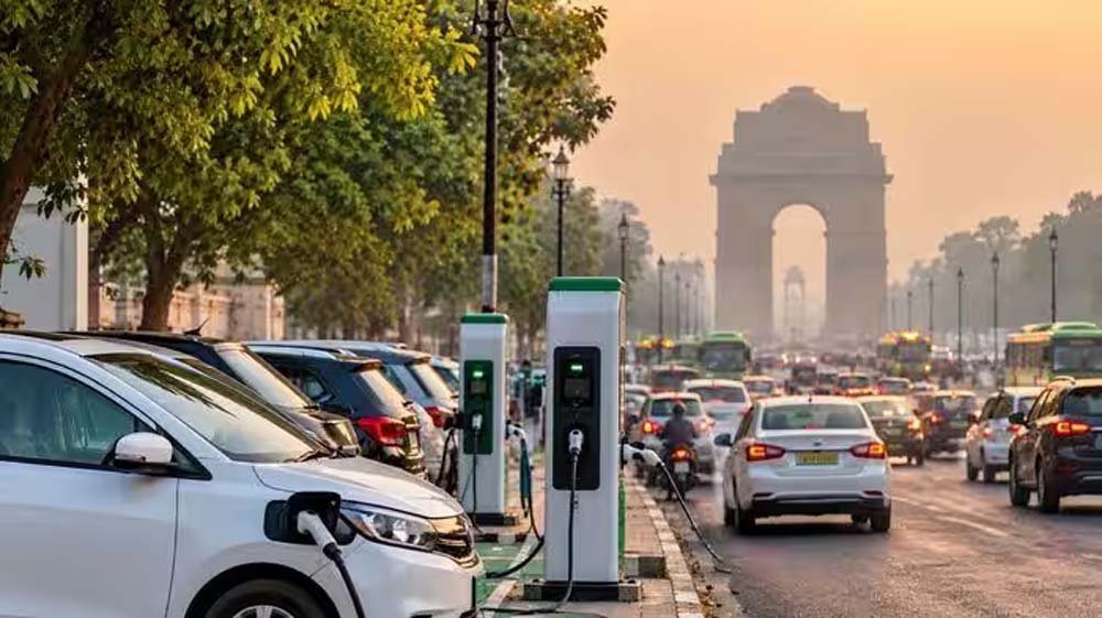 दिल्ली में प्रदूषण पर एक्शन तेज, डबल पार्किंग शुल्क से लेकर ‘नो PUC, नो फ्यूल’ तक कई कदम