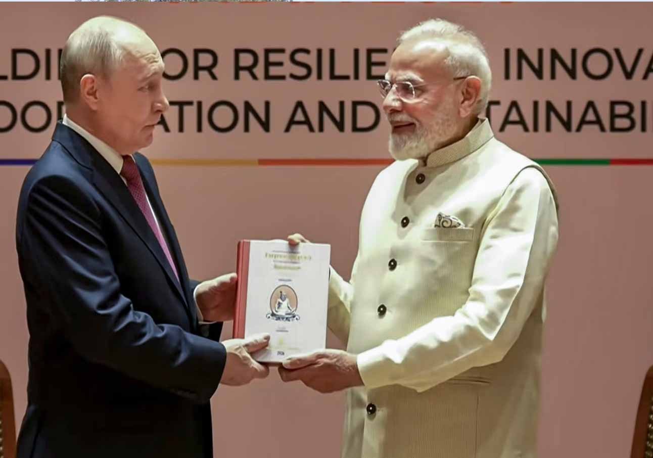 मोदी ने पुतिन को भेंट की तिरुक्कुरल की रूसी प्रति, तमिल संस्कृति के इस दस्तावेज की खूब हुई चर्चा