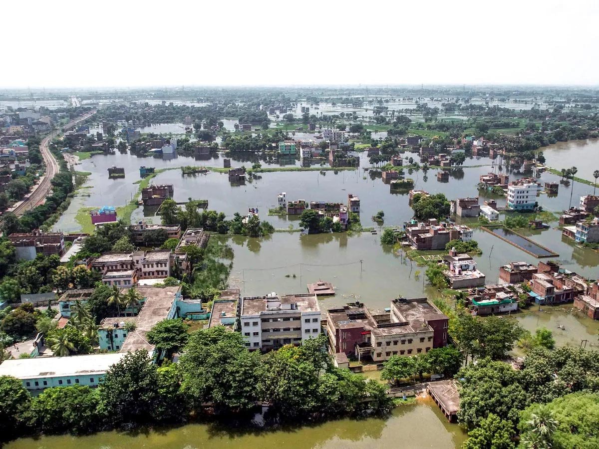 गंगा-गंडक-कोसी समेत कई नदियां उफान पर, बिहार के 13 जिलों में बढ़ा बाढ़ का संकट
