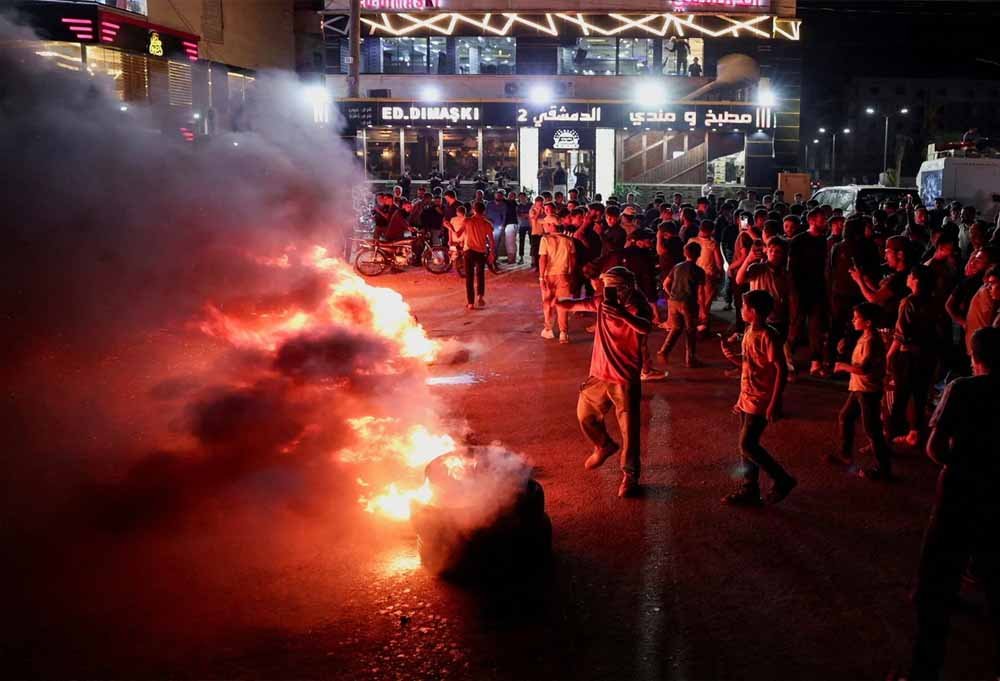 डीजल महंगा होते ही सड़कों पर उतरे लोग, सीरिया में 40% कीमत बढ़ने से बवाल