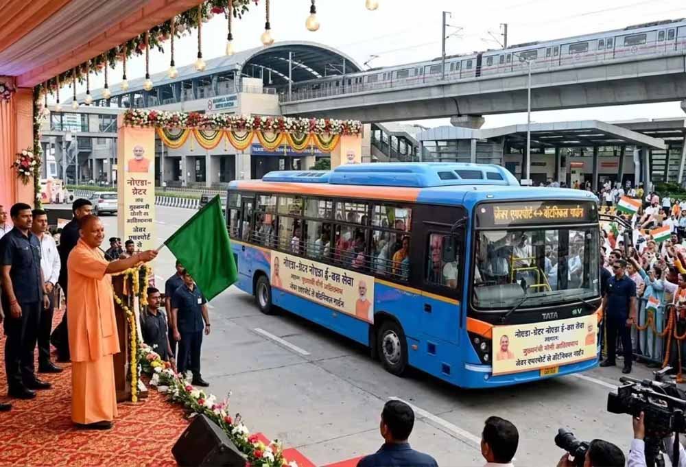 ग्रीन ट्रांसपोर्ट की ओर यूपी का बड़ा कदम, नोएडा की 100 ई-बसों से 7.18 लाख से अधिक यात्रियों ने की यात्रा