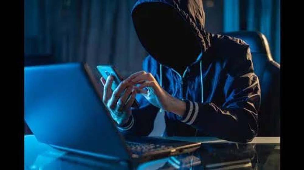 फर्जी बैंक खातों से 15 करोड़ का खेल, महिला गिरफ्तार; मास्टरमाइंड समेत दो आरोपी फरार