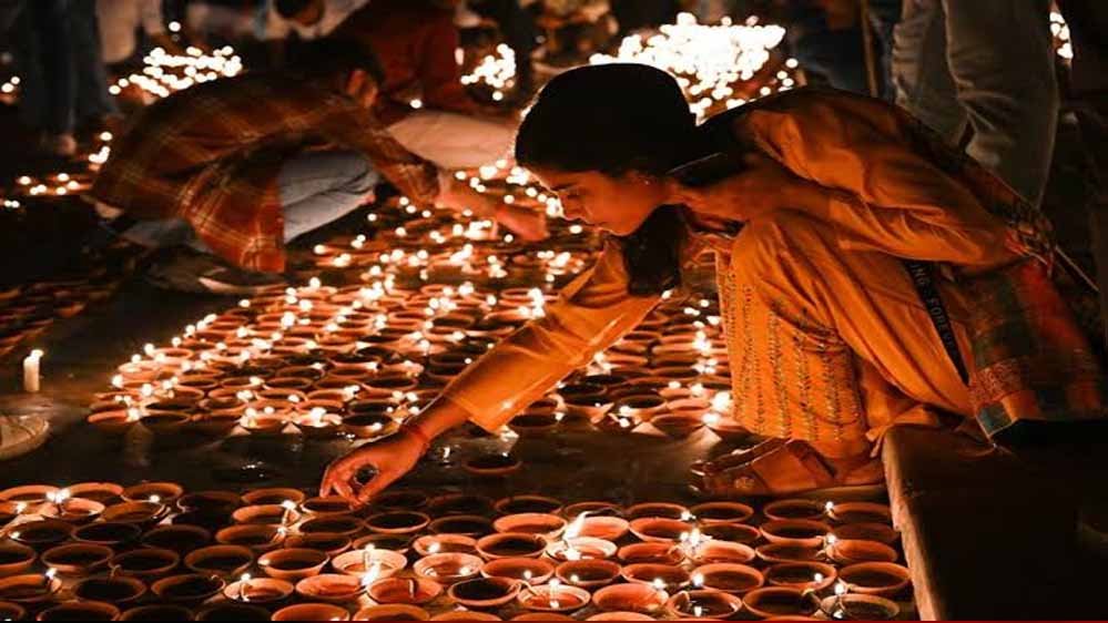 MP में दीपोत्सव को लेकर तैयारियां तेज, उज्जैन में 35 लाख दीप जलाने की तैयारी