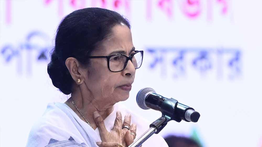 INDIA गठबंधन में बढ़ी हलचल, क्या ममता बनर्जी कांग्रेस से अलग बनाएंगी नया गठबंधन?