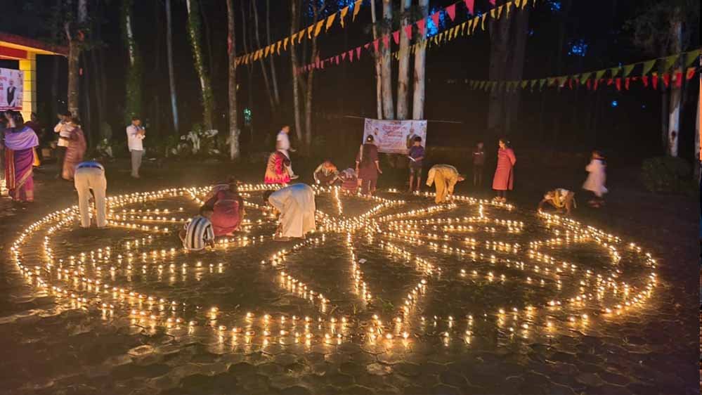 रायगढ़ में दिखा आस्था और सेवा का अद्भुत नजारा, ‘आशीर्वाद का दीया’ अभियान में जले 40 हजार से अधिक दीप